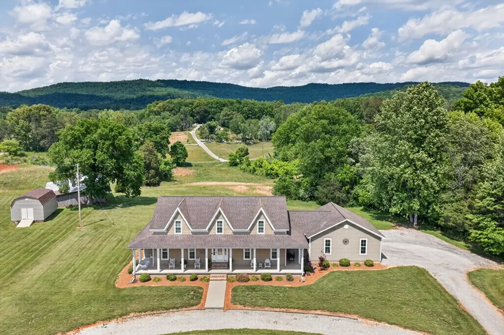 1444 Cherry Creek Road Sparta TN 38583-5777
