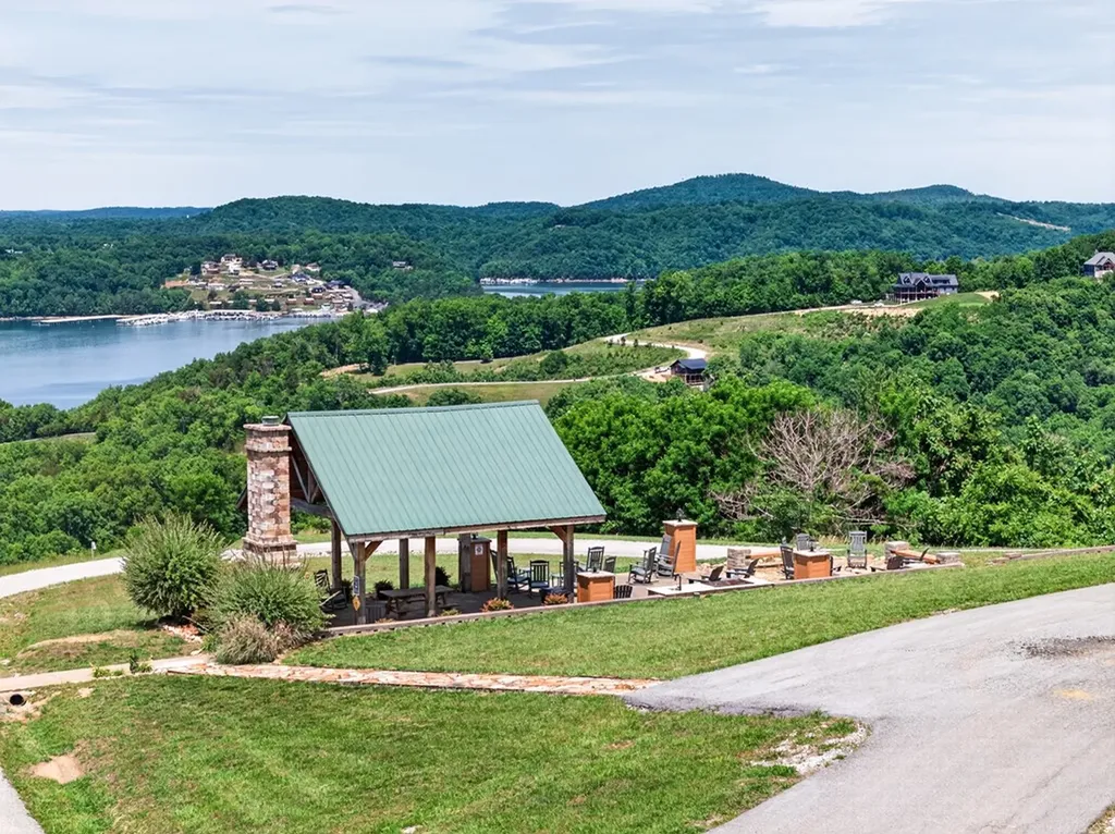 71A Catfish Road Hilham TN 38568
