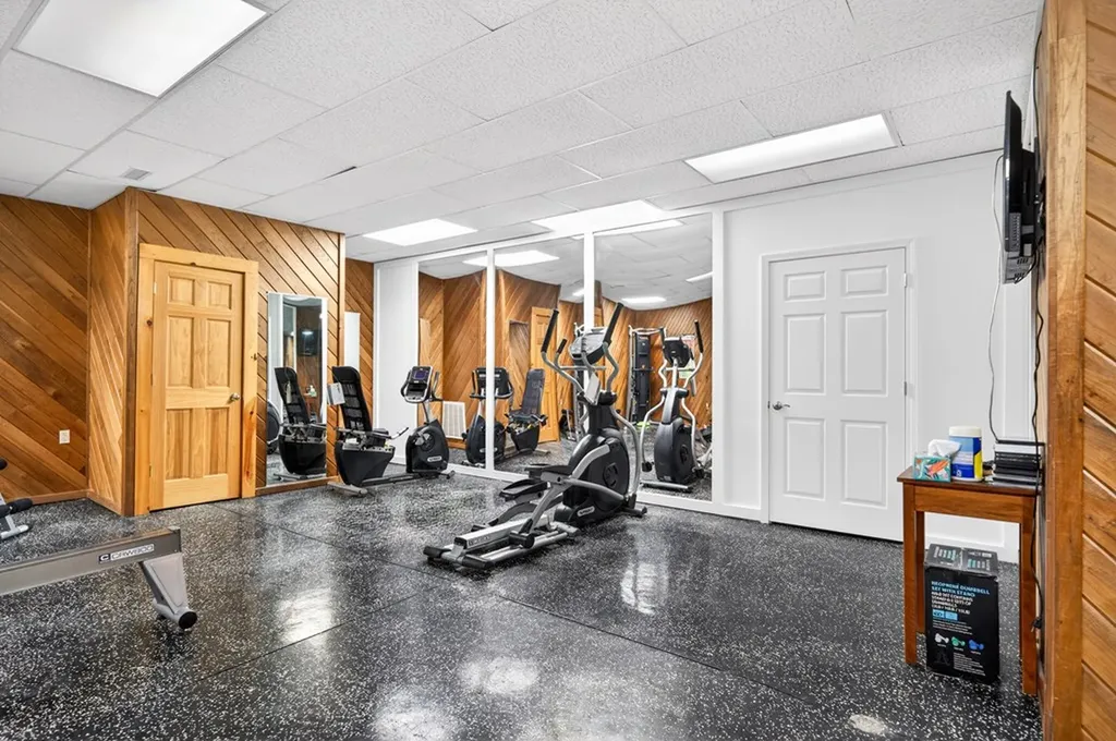 71A Catfish Road Hilham TN 38568