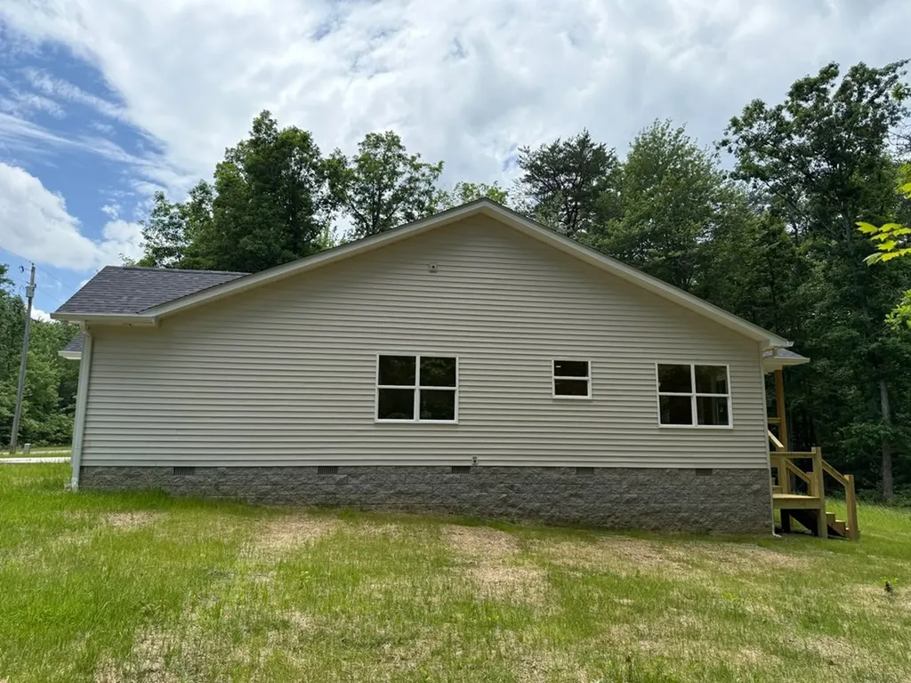 17430 East Meadow Creek Road Monterey TN 38574