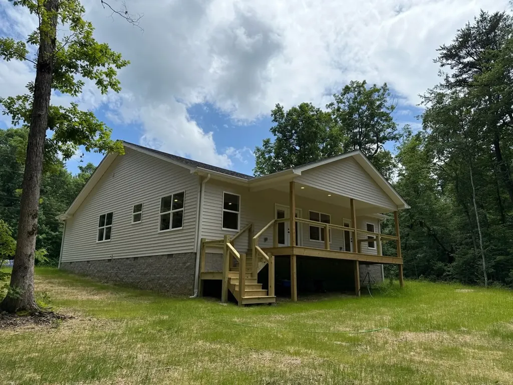 17430 East Meadow Creek Road Monterey TN 38574