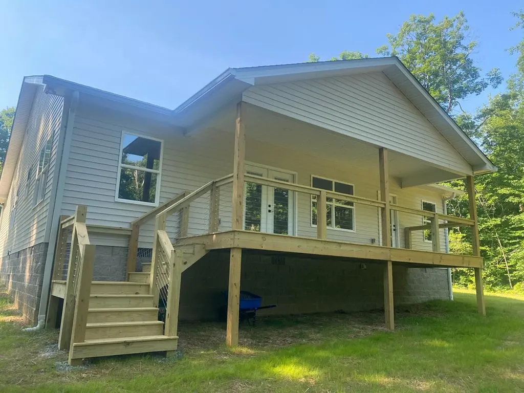 17430 East Meadow Creek Road Monterey TN 38574