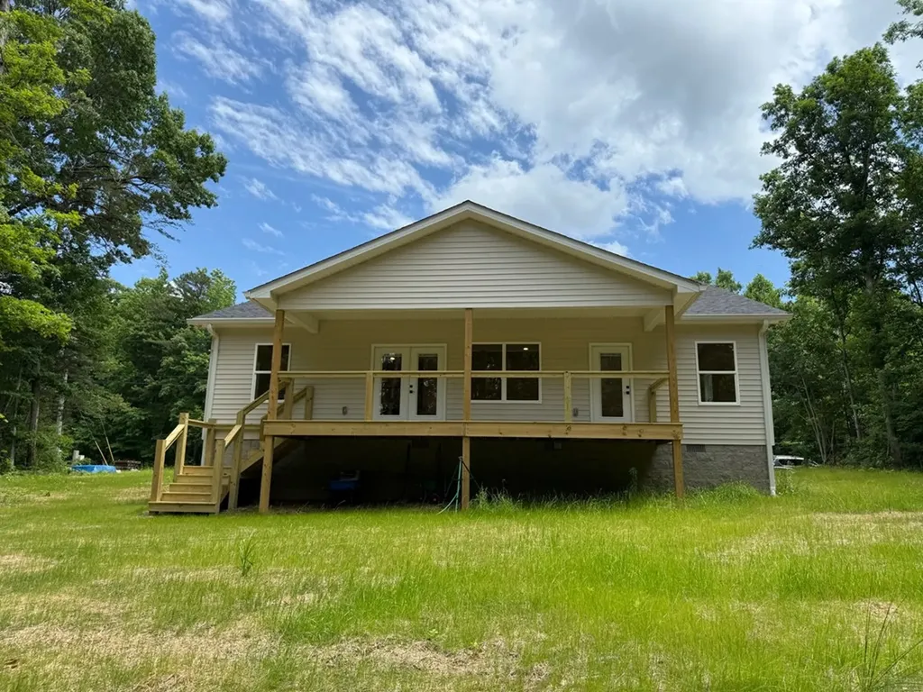 17430 East Meadow Creek Road Monterey TN 38574