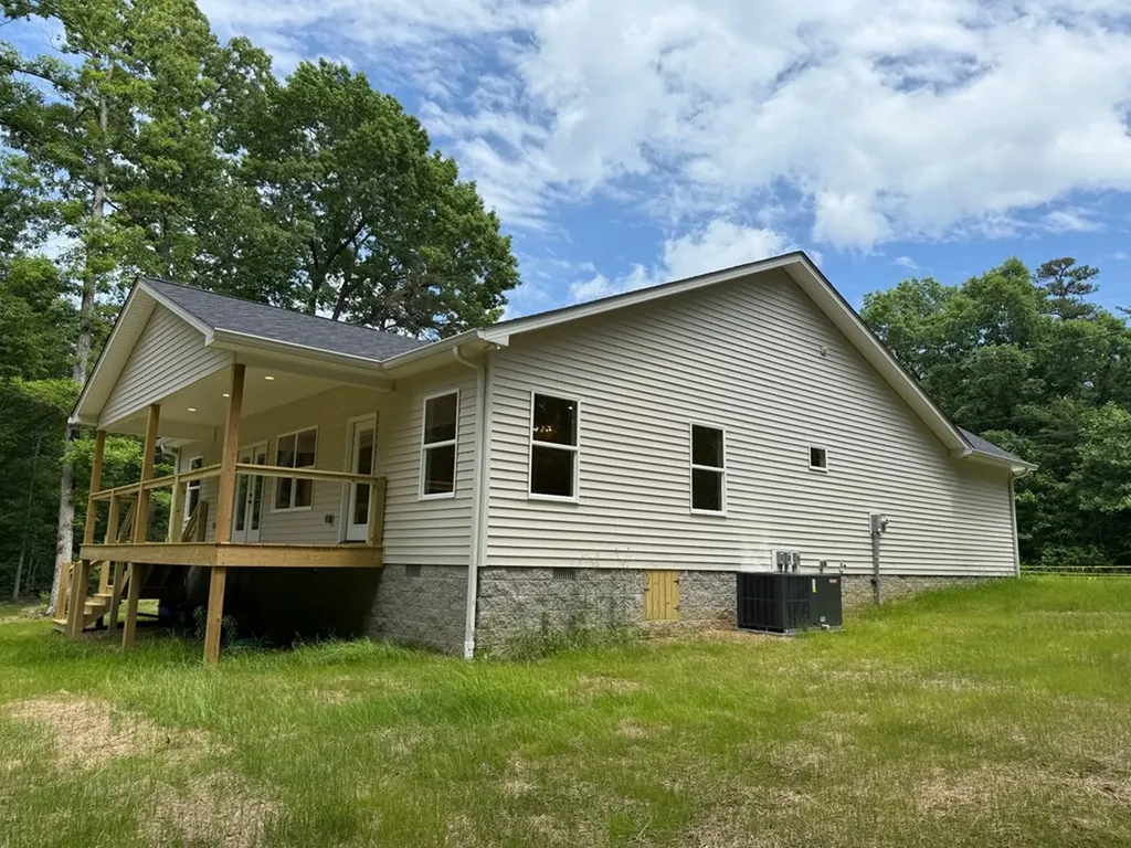 17430 East Meadow Creek Road Monterey TN 38574