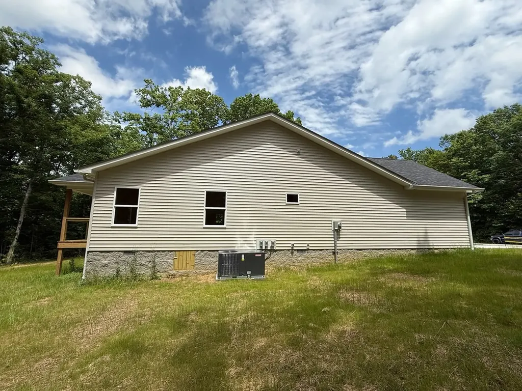17430 East Meadow Creek Road Monterey TN 38574