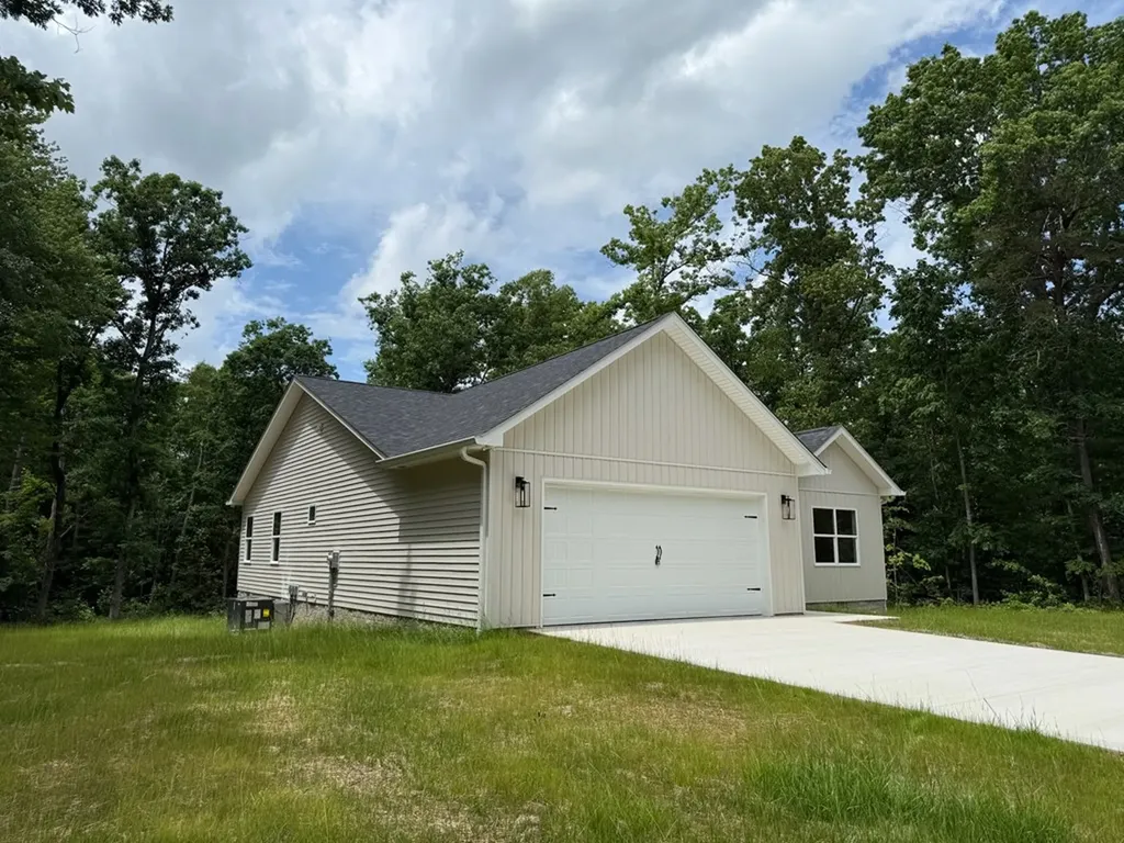 17430 East Meadow Creek Road Monterey TN 38574