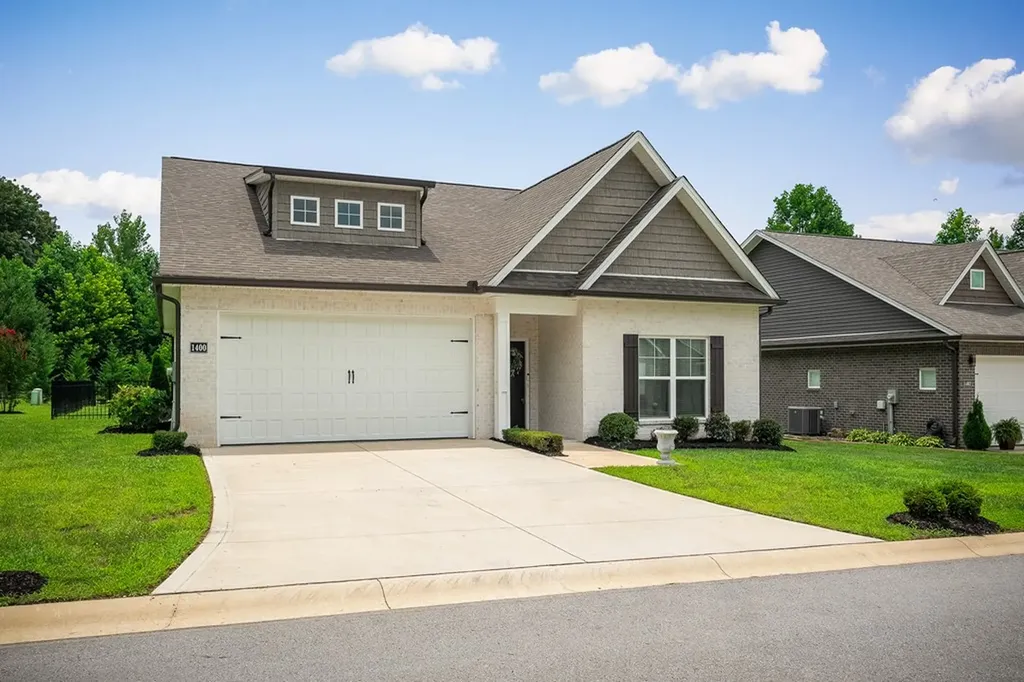 1400 Village Loop Cookeville TN 38501
