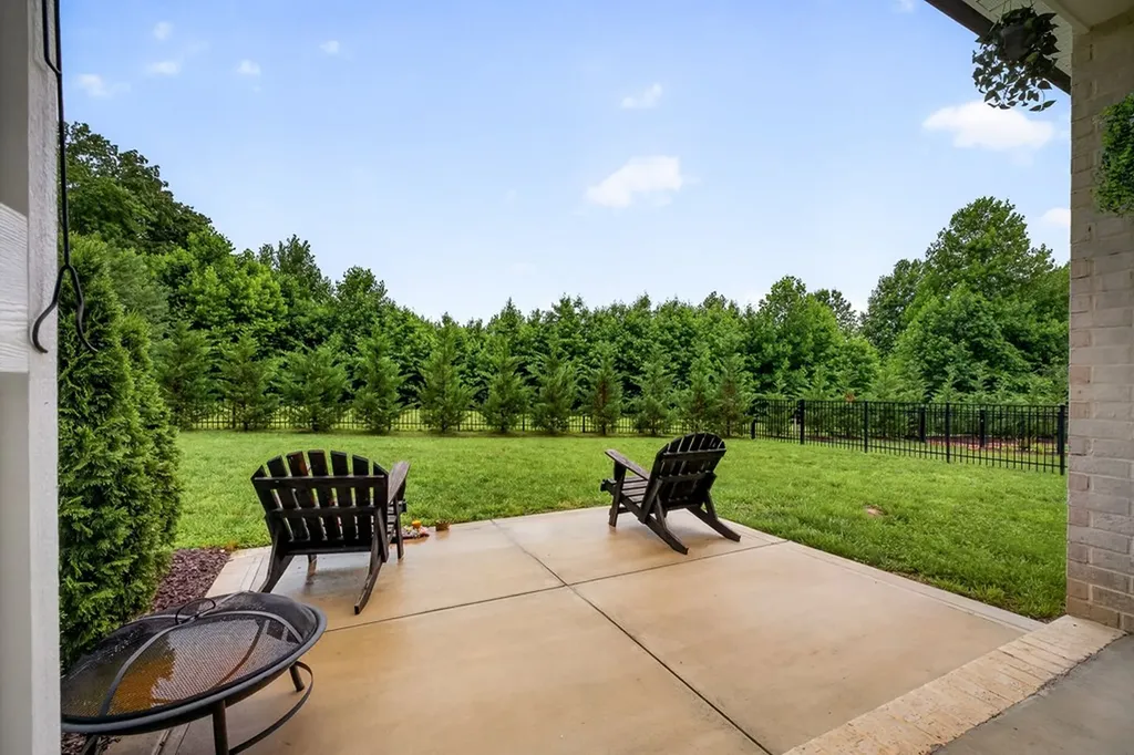 1400 Village Loop Cookeville TN 38501