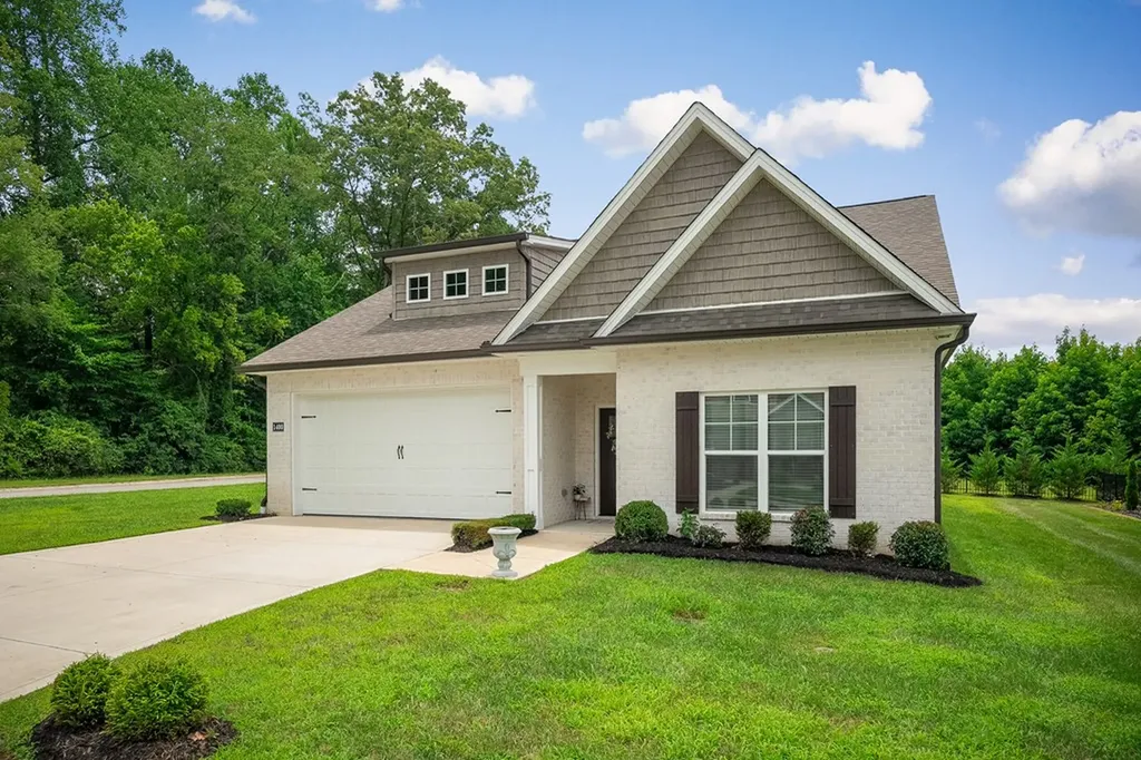 1400 Village Loop Cookeville TN 38501
