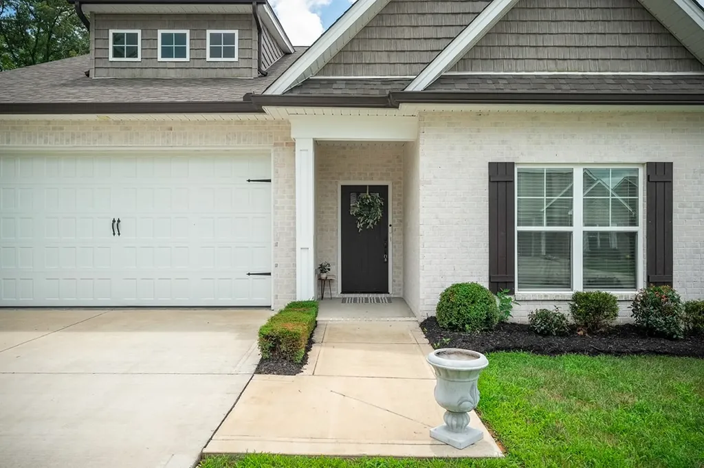 1400 Village Loop Cookeville TN 38501