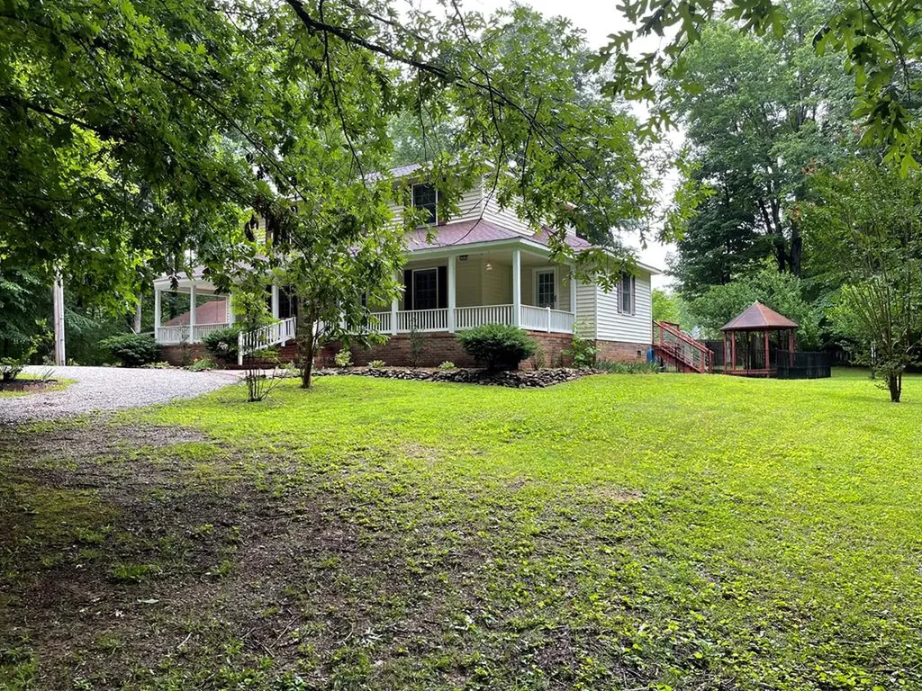 2386 Cane Creek Road Cookeville TN 38501