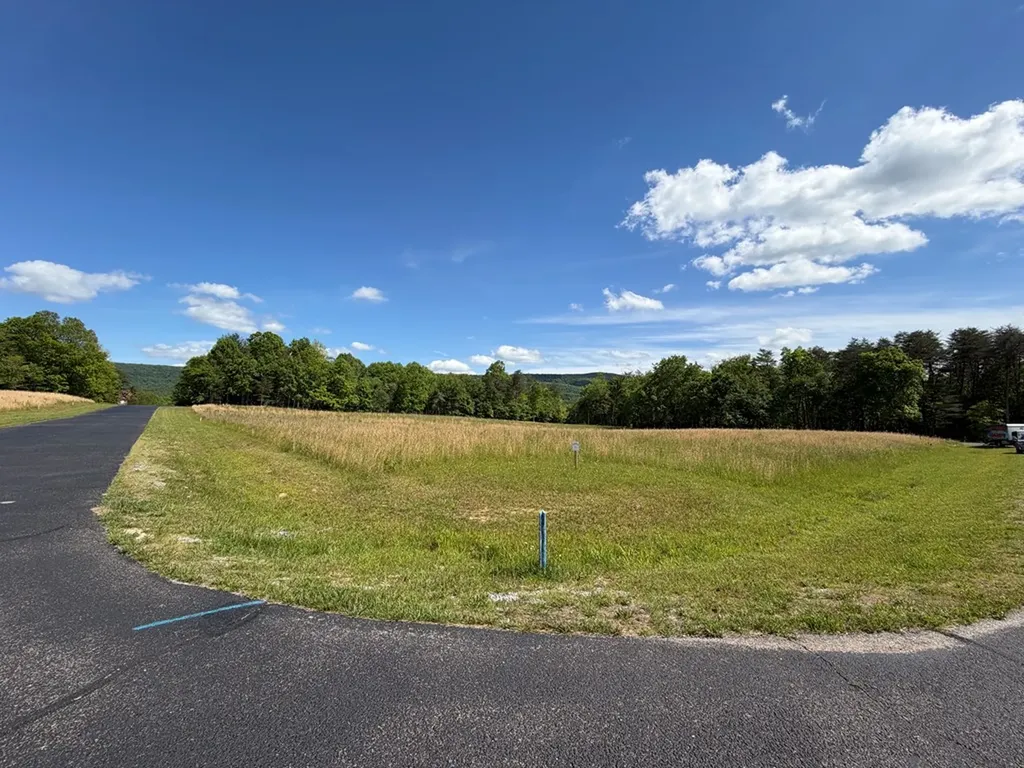 L 78, 79 Marie Lane Crossville TN 38555