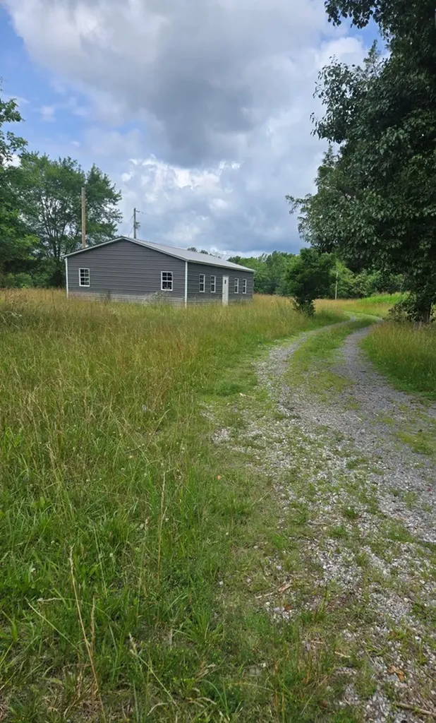 140 N Roberts Hollow Lane Cookeville TN 38501