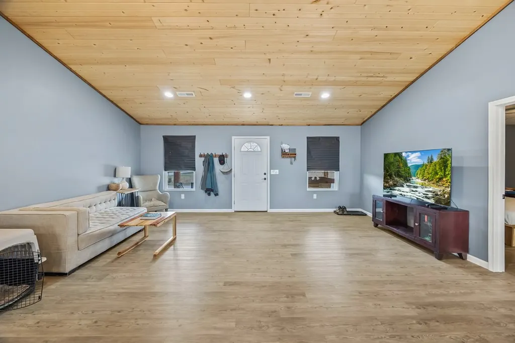 108 Hailey Ridge Gainesboro TN 38562