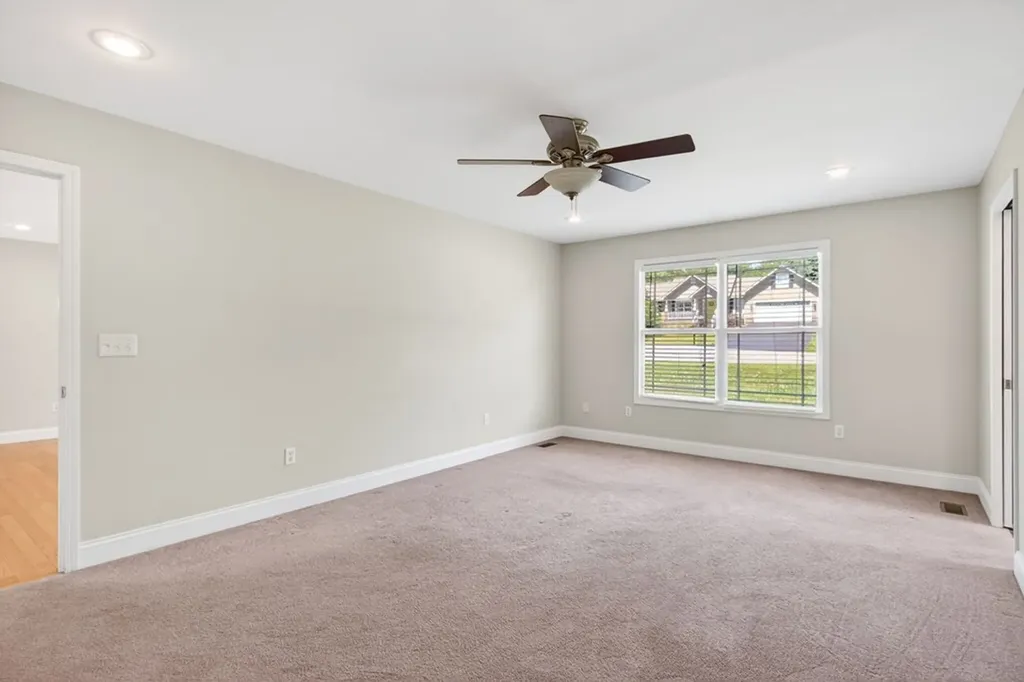 197 Rustling Oaks Sparta TN 38583