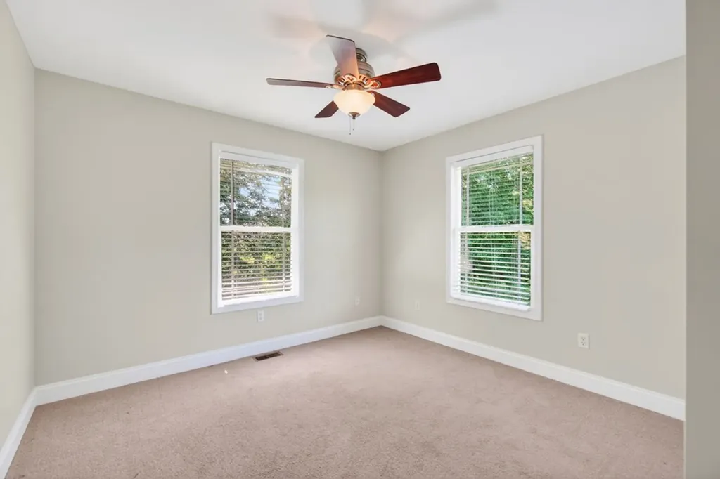 197 Rustling Oaks Sparta TN 38583