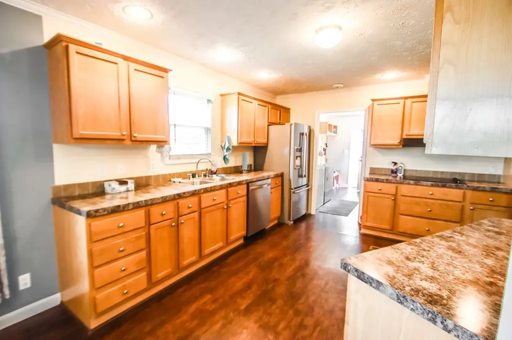 5737 Old Kentucky Road Sparta TN 38583