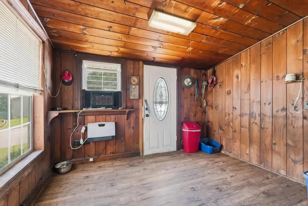 215 E Adams Street Crossville TN 38555
