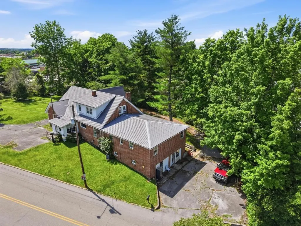 215 E Adams Street Crossville TN 38555