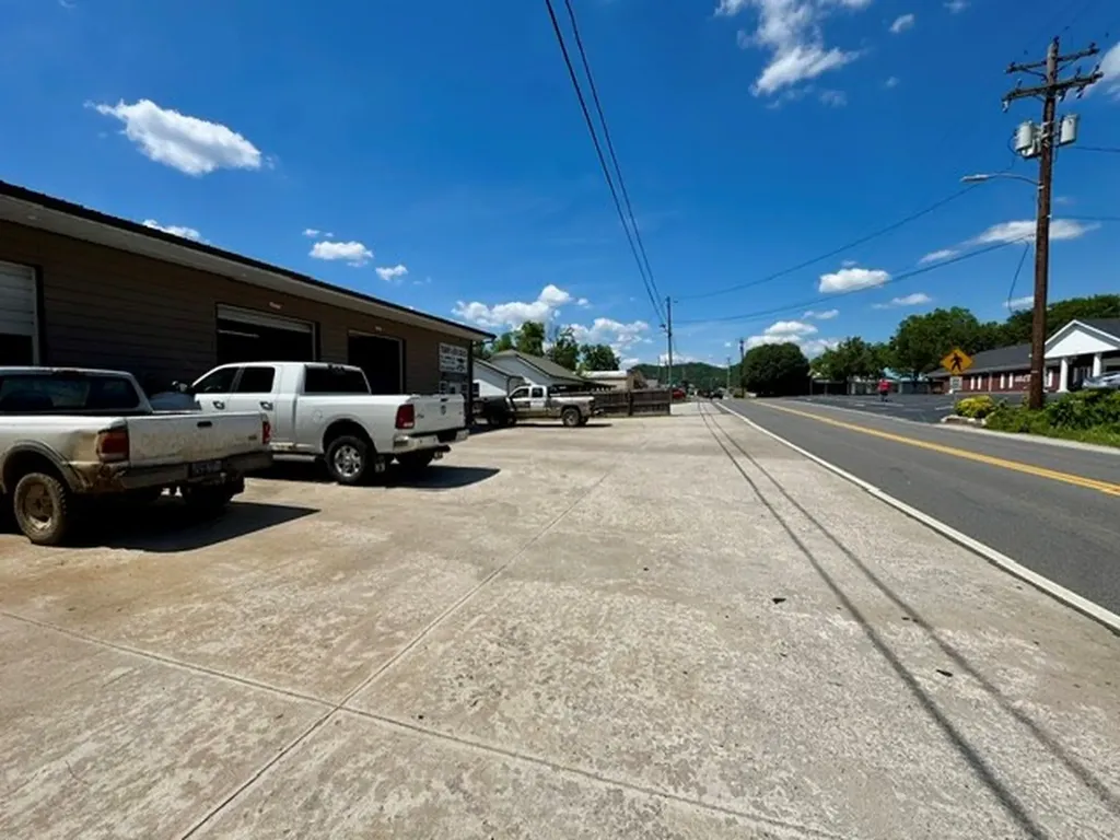 501 Brown Street Celina TN 38551