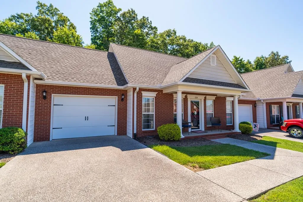 124 St James Place Cookeville TN 38501