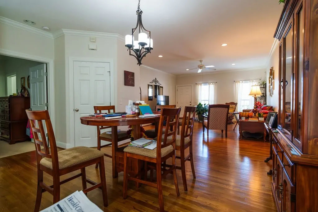 124 St James Place Cookeville TN 38501