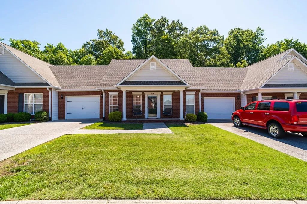 124 St James Place Cookeville TN 38501