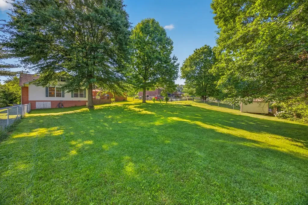 2403 N Pointe Cove Circle Cookeville TN 38506