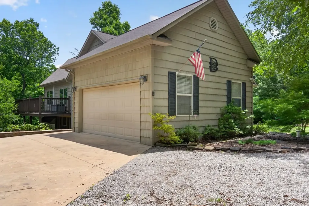 232 Victoria Lane Jamestown TN 38556