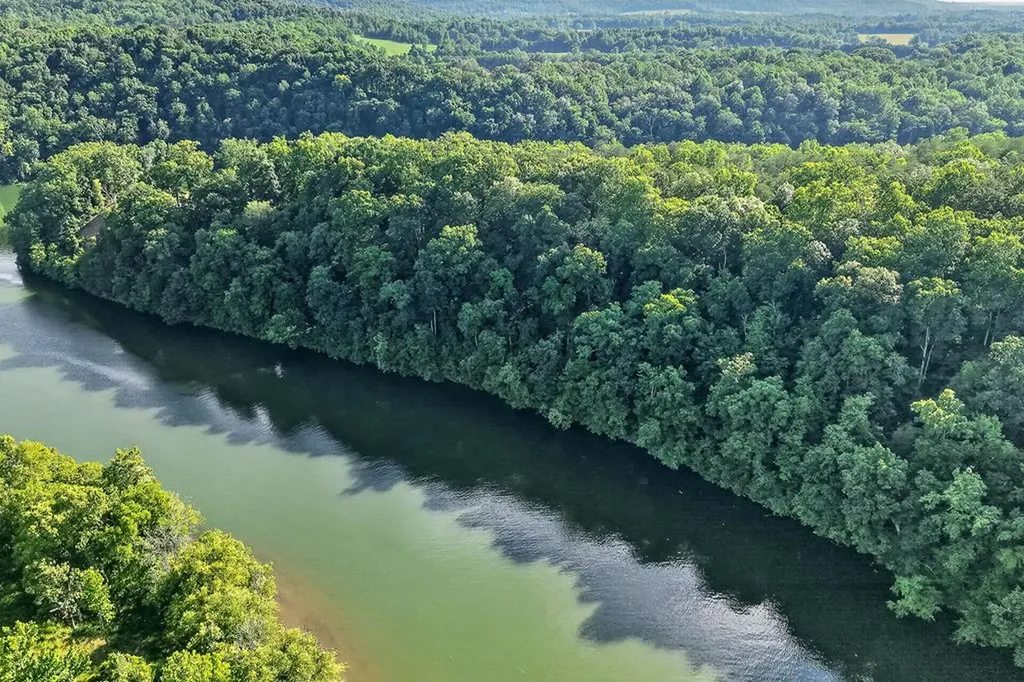 5.17 Ac Simmons Cem Road Quebeck TN 38579