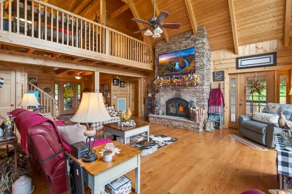 1062 Wilder Highway Alpine TN 38543