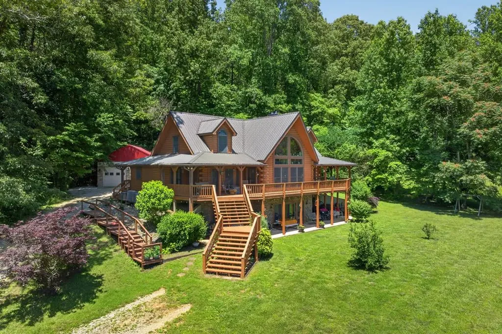 1062 Wilder Highway Alpine TN 38543