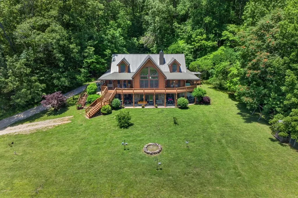 1062 Wilder Highway Alpine TN 38543