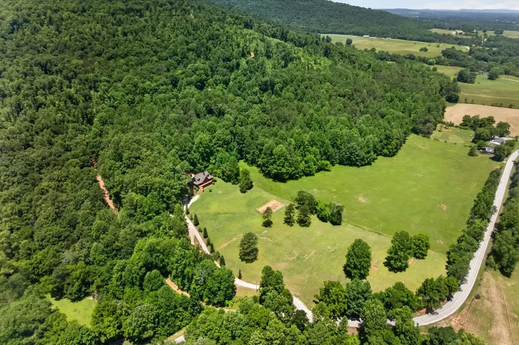 1062 Wilder Highway Alpine TN 38543