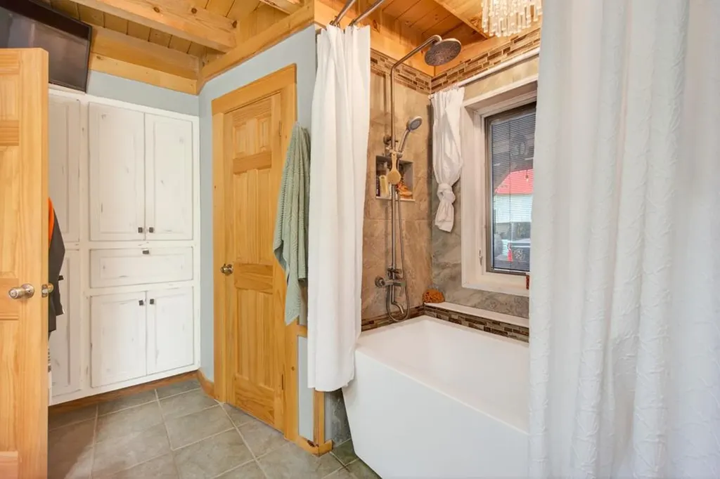 1062 Wilder Highway Alpine TN 38543