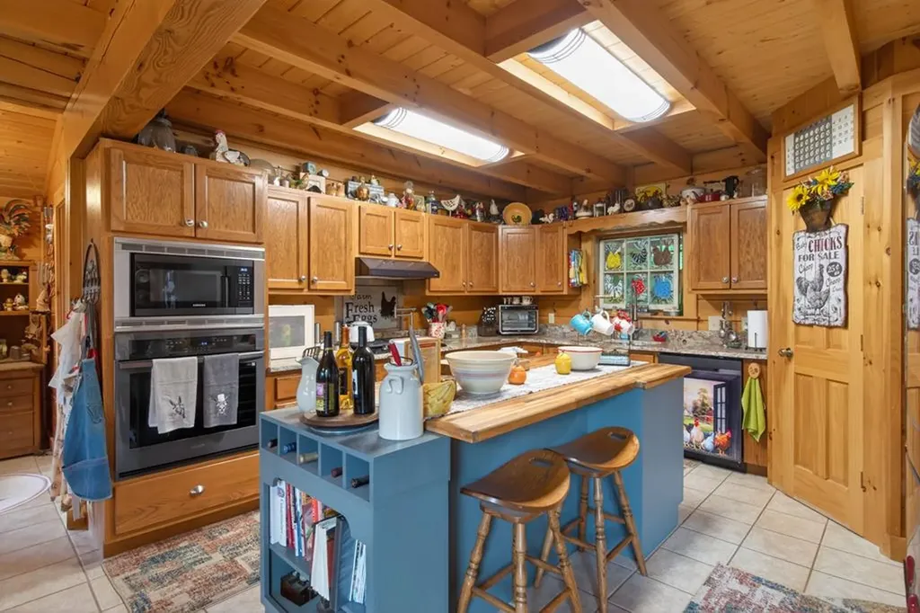 1062 Wilder Highway Alpine TN 38543