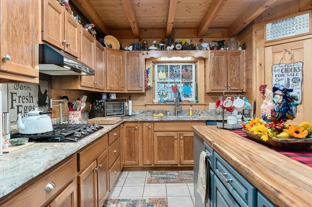 1062 Wilder Highway Alpine TN 38543