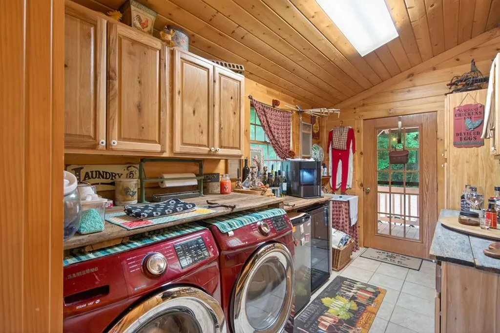 1062 Wilder Highway Alpine TN 38543