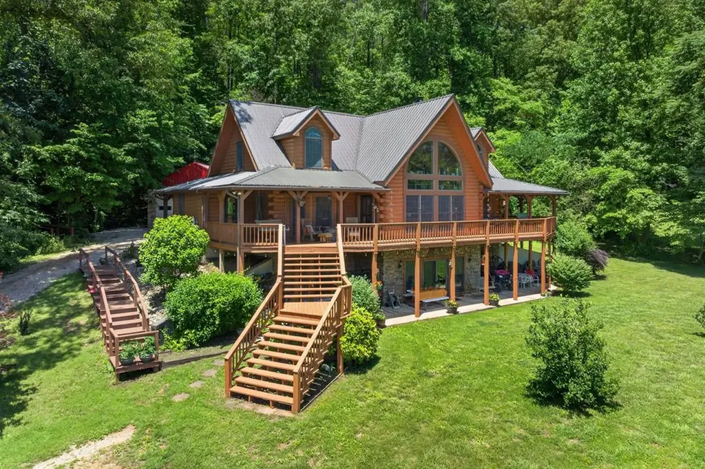 1062 Wilder Highway Alpine TN 38543