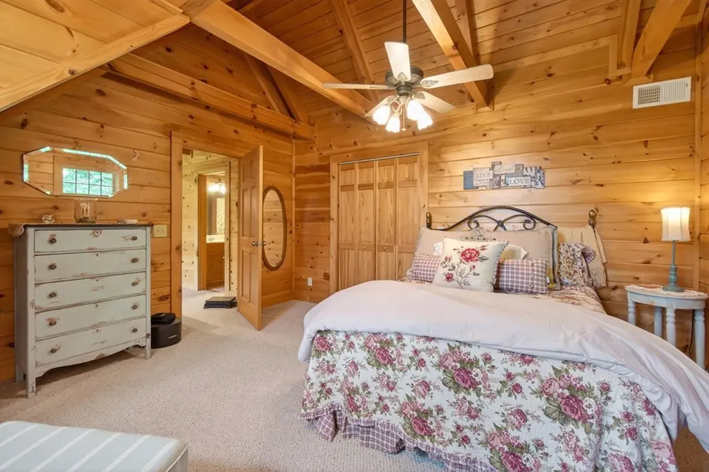 1062 Wilder Highway Alpine TN 38543