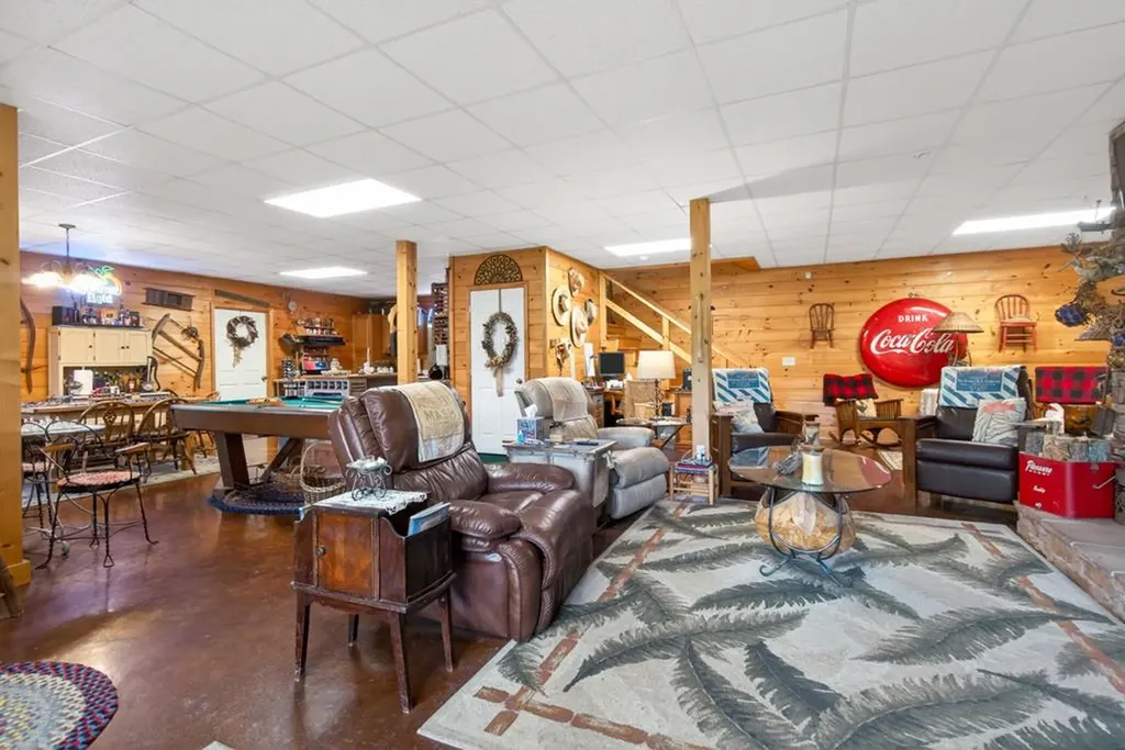 1062 Wilder Highway Alpine TN 38543