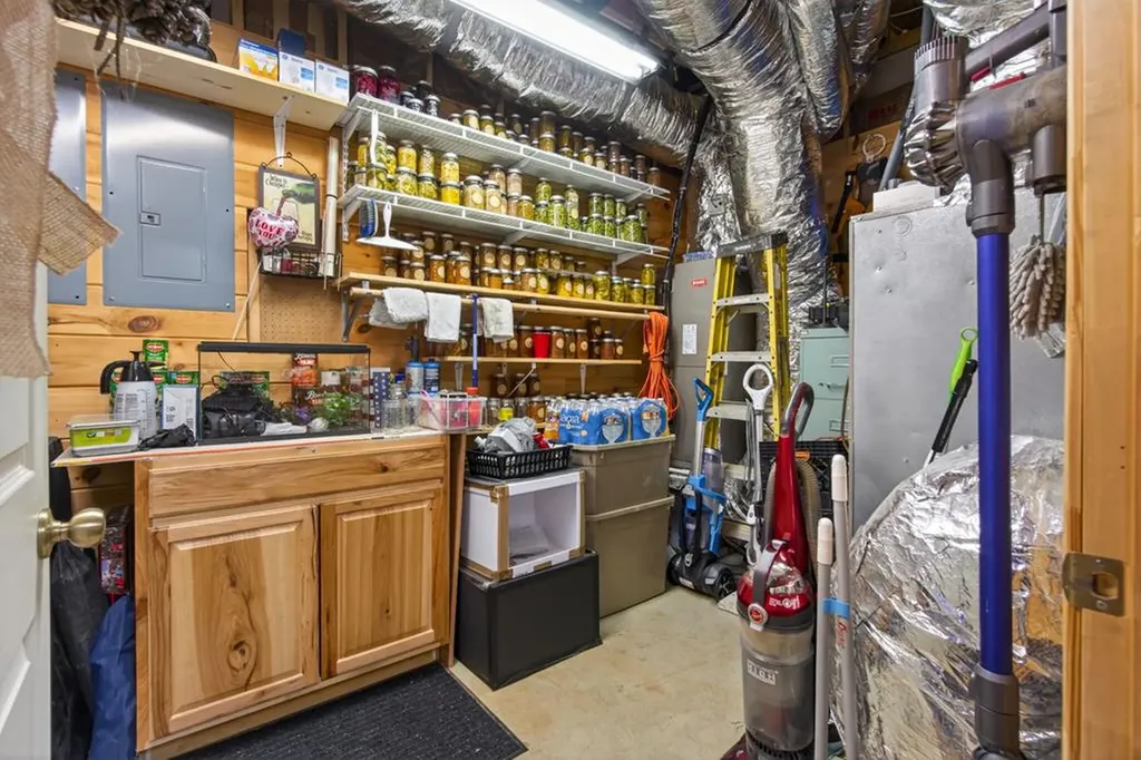 1062 Wilder Highway Alpine TN 38543