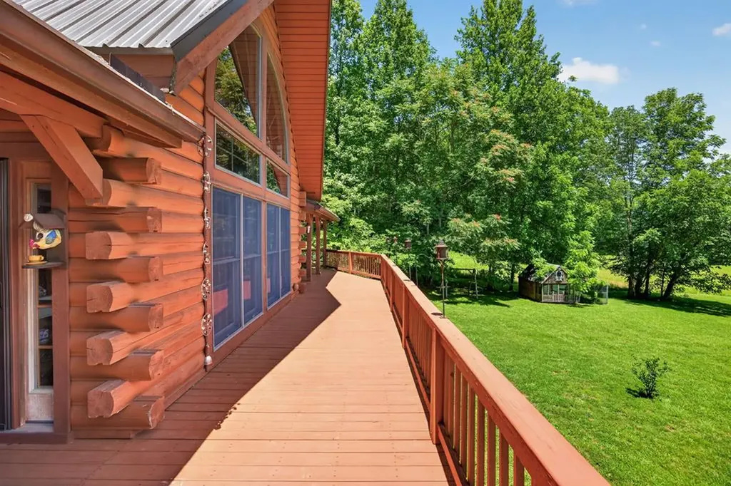 1062 Wilder Highway Alpine TN 38543