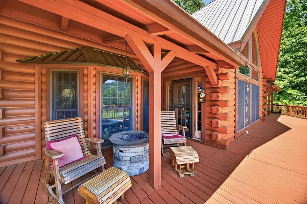 1062 Wilder Highway Alpine TN 38543
