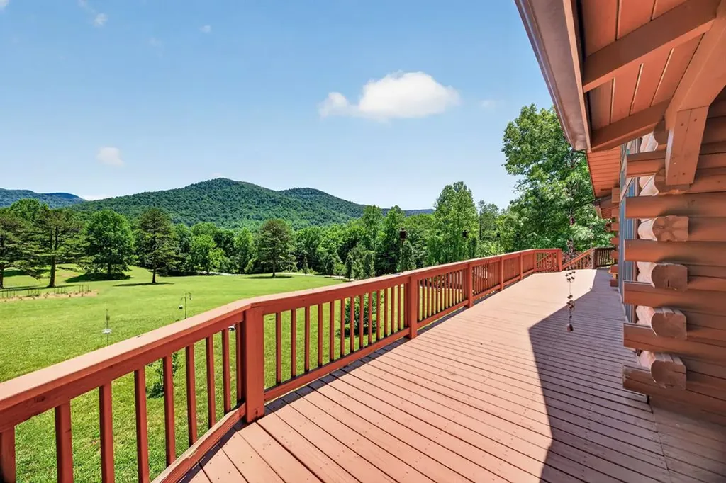 1062 Wilder Highway Alpine TN 38543