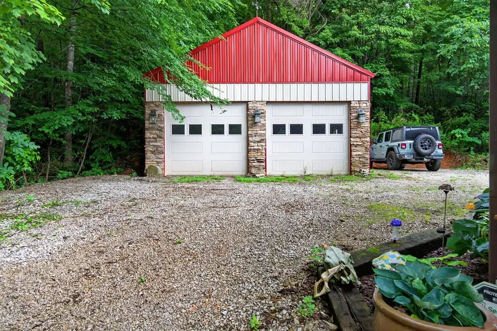 1062 Wilder Highway Alpine TN 38543