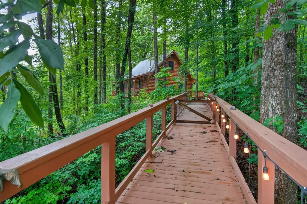 1062 Wilder Highway Alpine TN 38543