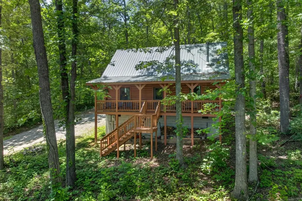 1062 Wilder Highway Alpine TN 38543