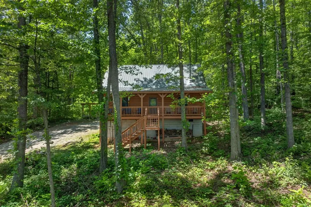 1062 Wilder Highway Alpine TN 38543