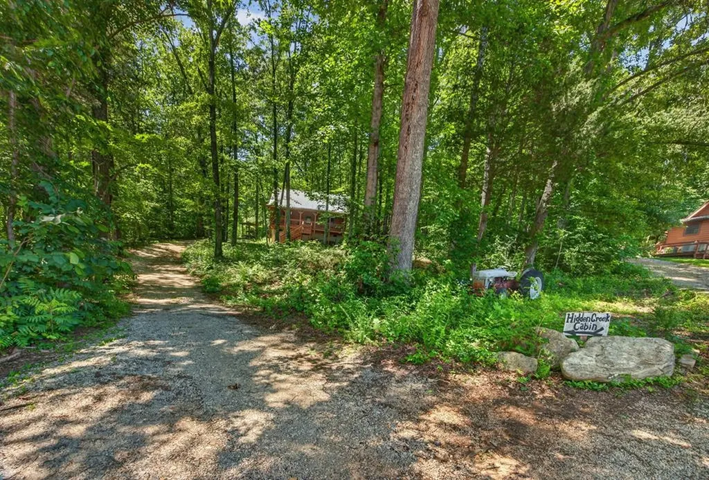1062 Wilder Highway Alpine TN 38543